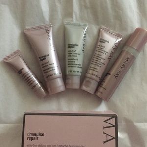 New in box Mary Kay Timewise set